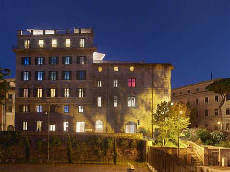 fondazione fendi rhinoceros|rhinoceros roma via del velabro.